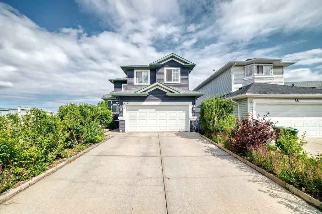 92 San Diego Green NE Calgary AB T1Y 7C5