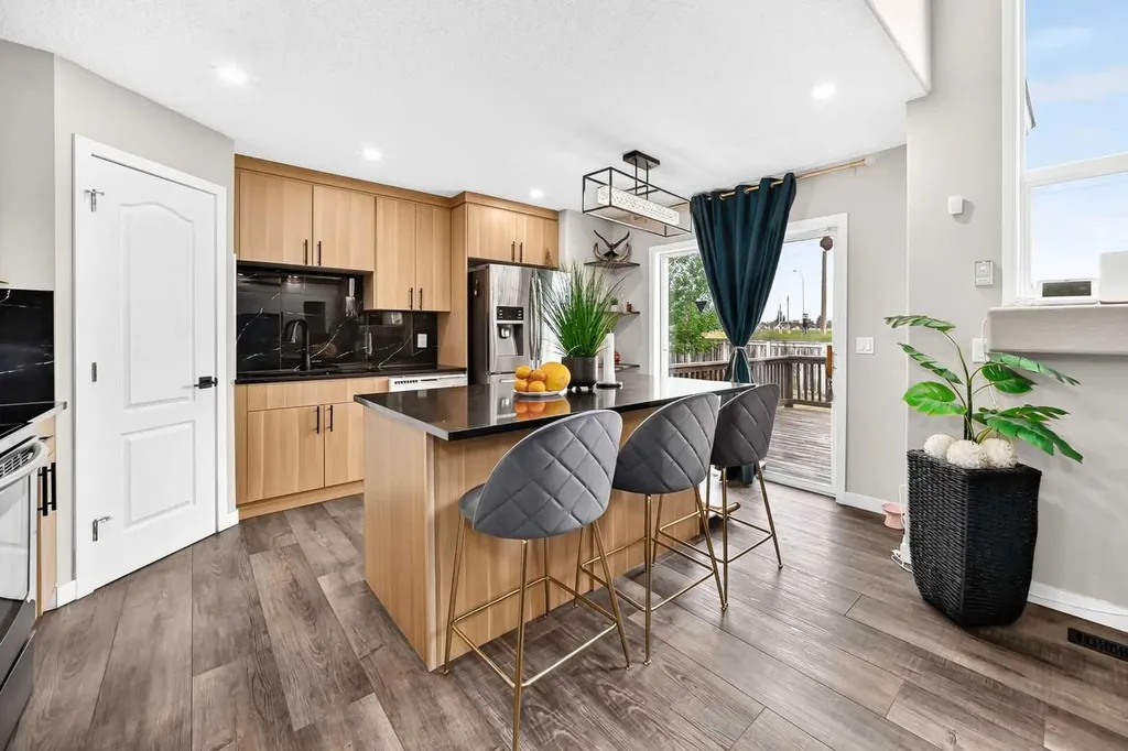 92 San Diego Green NE Calgary AB T1Y 7C5