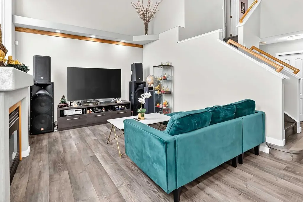 92 San Diego Green NE Calgary AB T1Y 7C5