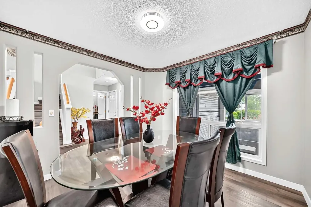 92 San Diego Green NE Calgary AB T1Y 7C5