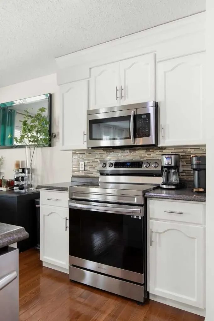 73 Storrs Crescent SE Medicine Hat AB T1B 4J3
