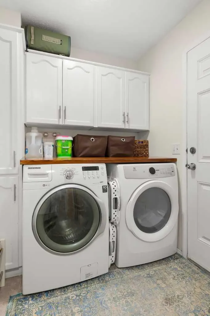 73 Storrs Crescent SE Medicine Hat AB T1B 4J3