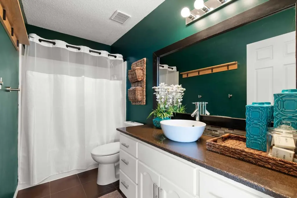 73 Storrs Crescent SE Medicine Hat AB T1B 4J3