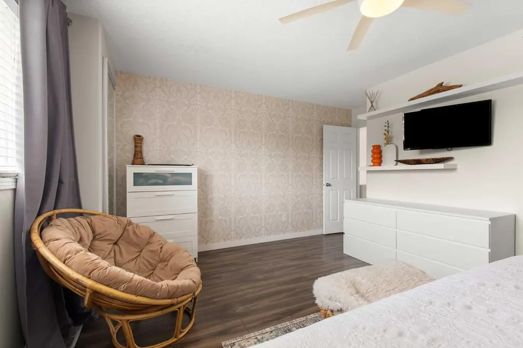 73 Storrs Crescent SE Medicine Hat AB T1B 4J3