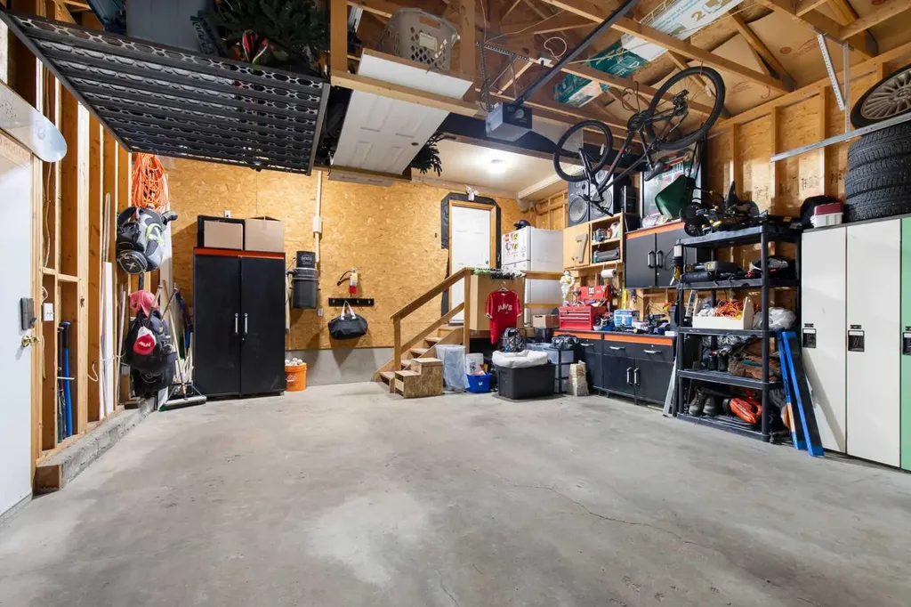 73 Storrs Crescent SE Medicine Hat AB T1B 4J3