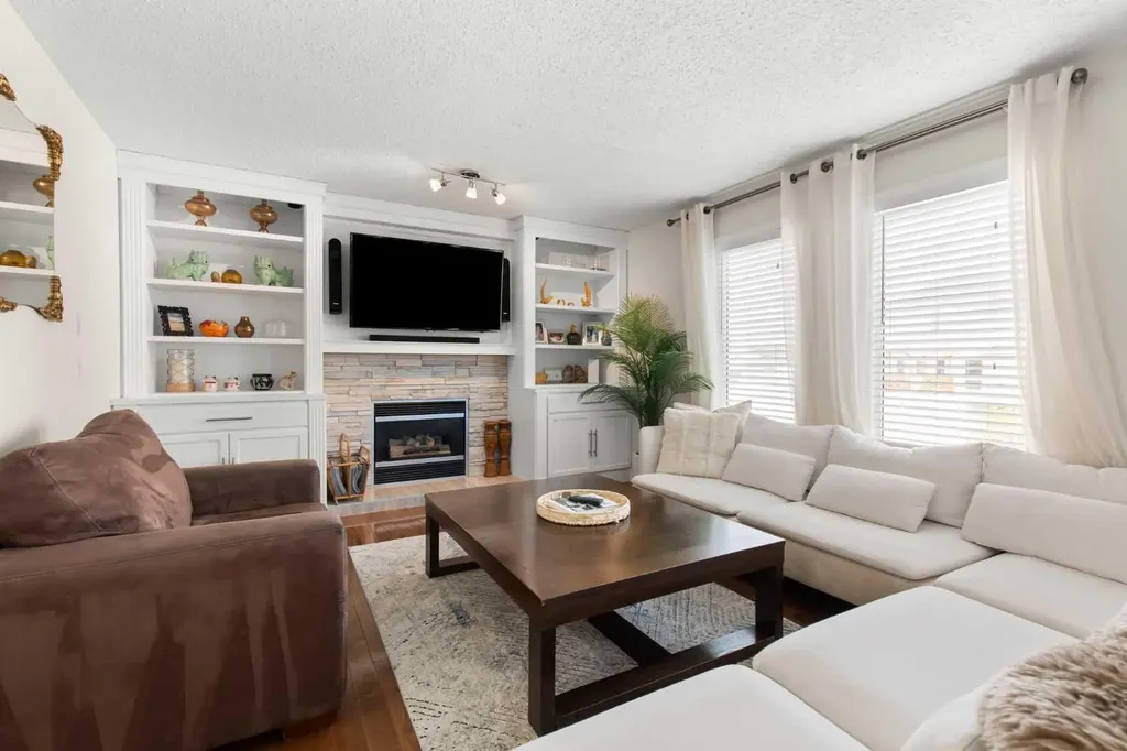 73 Storrs Crescent SE Medicine Hat AB T1B 4J3