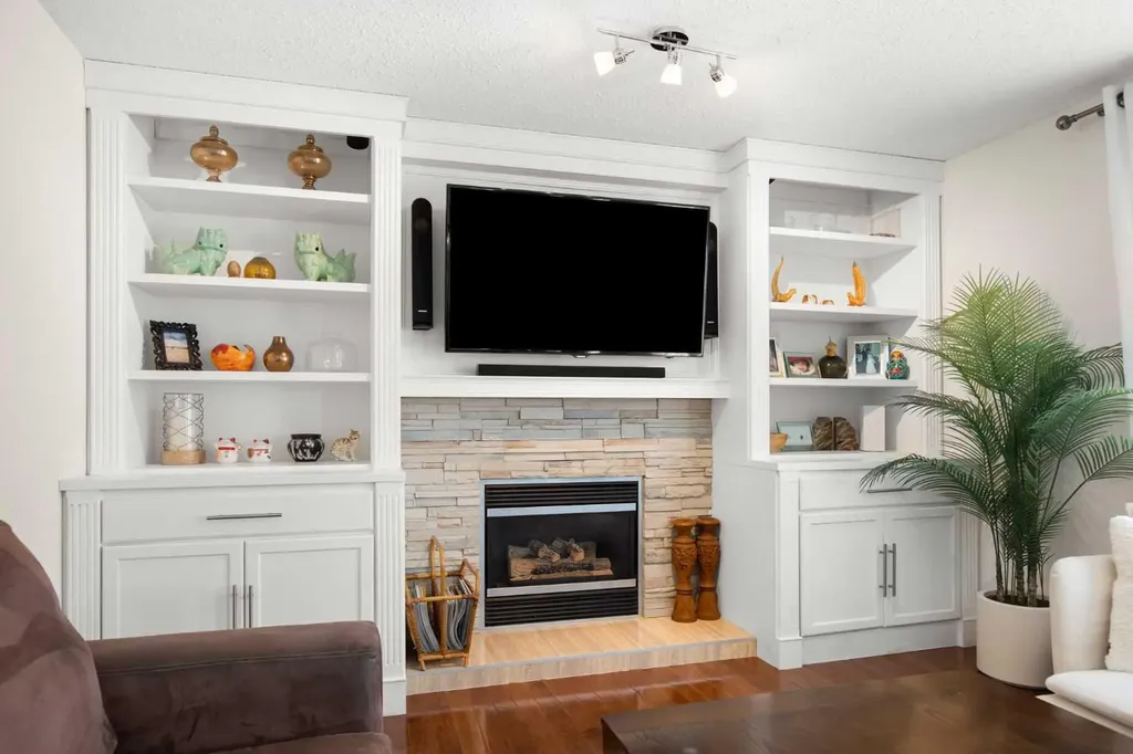 73 Storrs Crescent SE Medicine Hat AB T1B 4J3