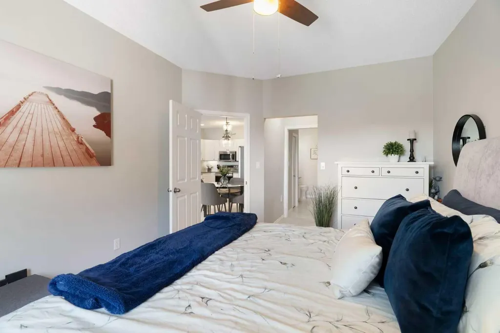 7451 Springbank Boulevard SW Calgary AB T3H 4K5