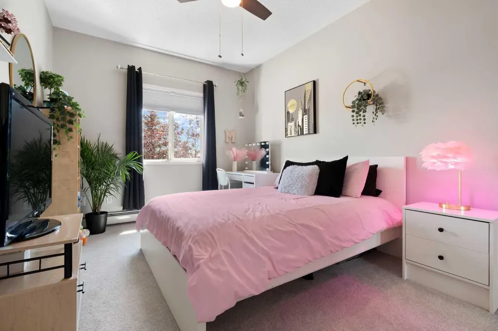 7451 Springbank Boulevard SW Calgary AB T3H 4K5