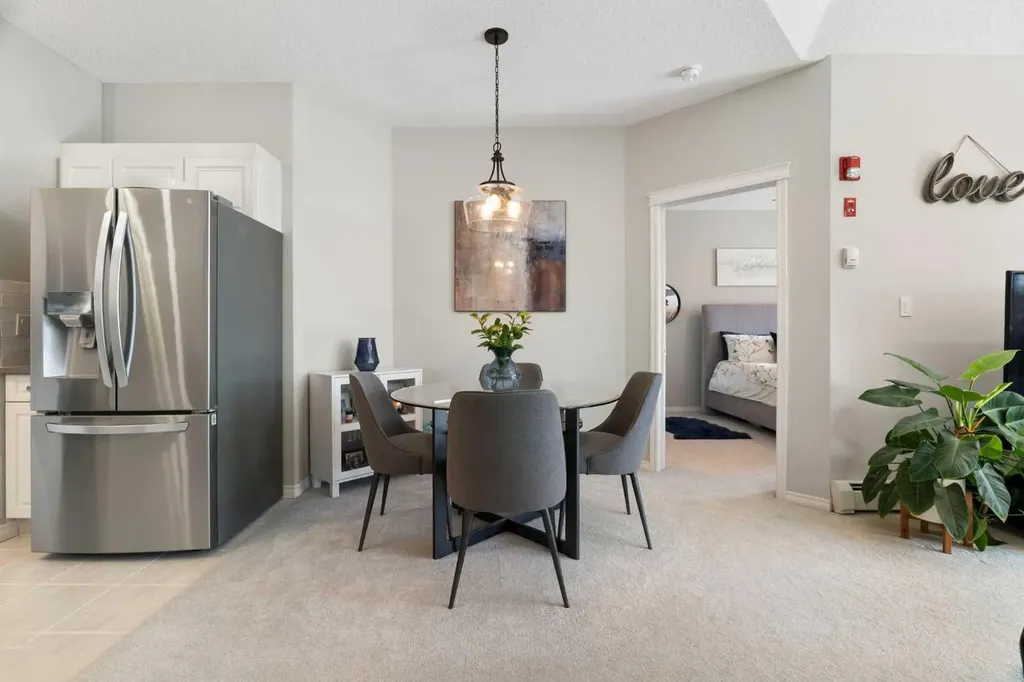 7451 Springbank Boulevard SW Calgary AB T3H 4K5