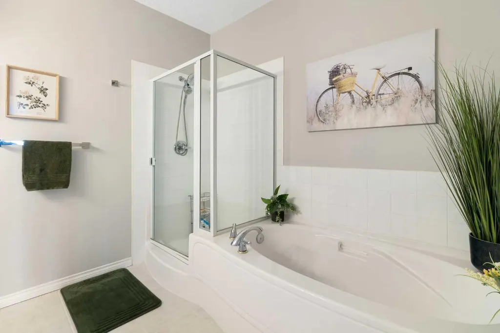 7451 Springbank Boulevard SW Calgary AB T3H 4K5