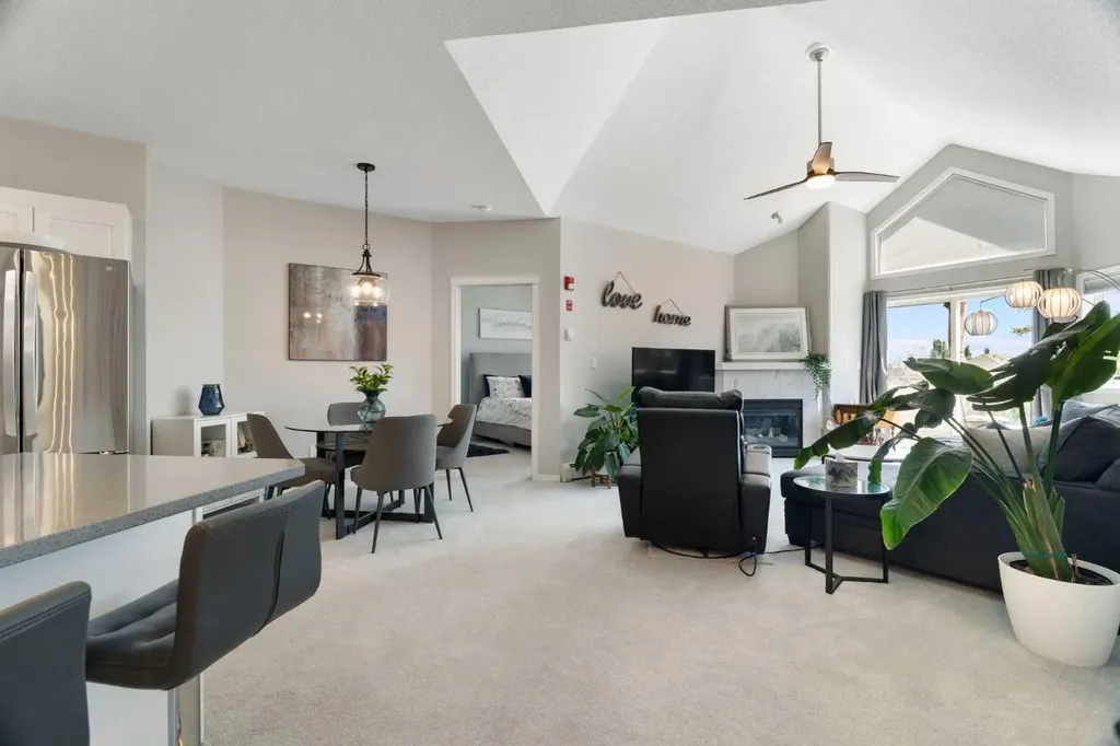 7451 Springbank Boulevard SW Calgary AB T3H 4K5
