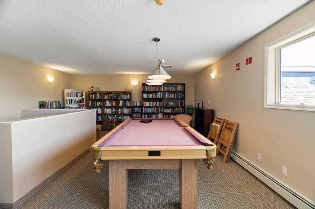 7451 Springbank Boulevard SW Calgary AB T3H 4K5