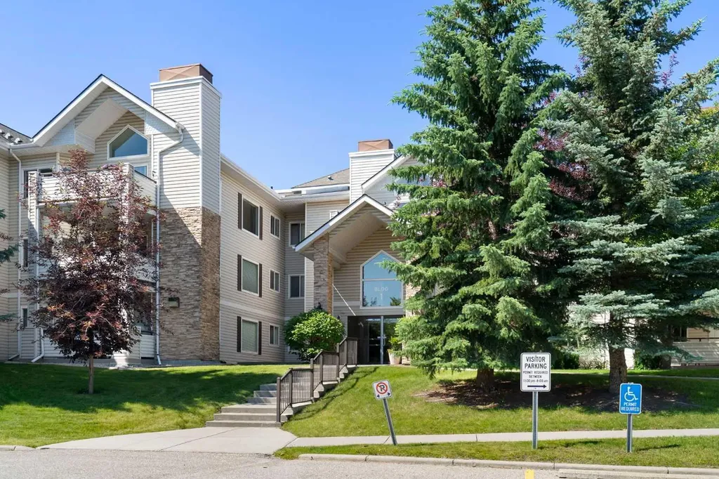 7451 Springbank Boulevard SW Calgary AB T3H 4K5