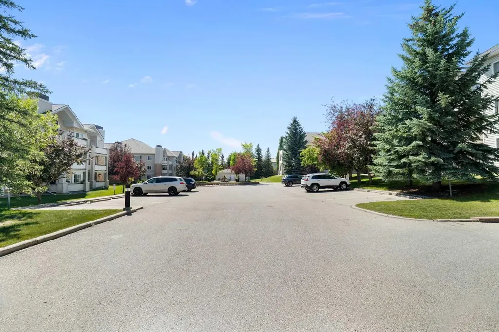 7451 Springbank Boulevard SW Calgary AB T3H 4K5