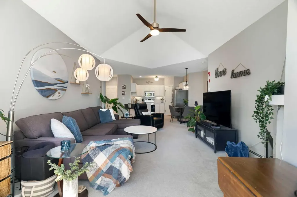 7451 Springbank Boulevard SW Calgary AB T3H 4K5