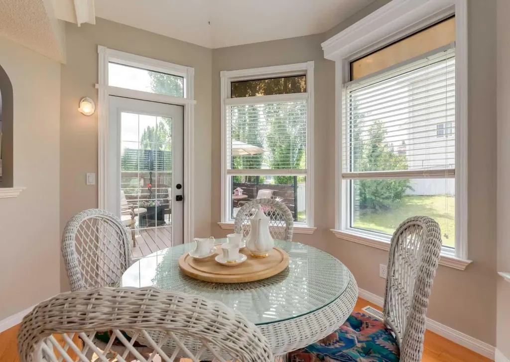 63 Arbour Lake Drive NW Calgary AB T3G 4A2