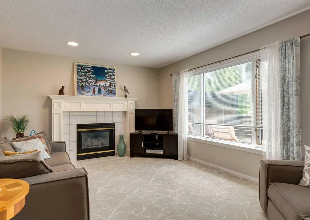 63 Arbour Lake Drive NW Calgary AB T3G 4A2