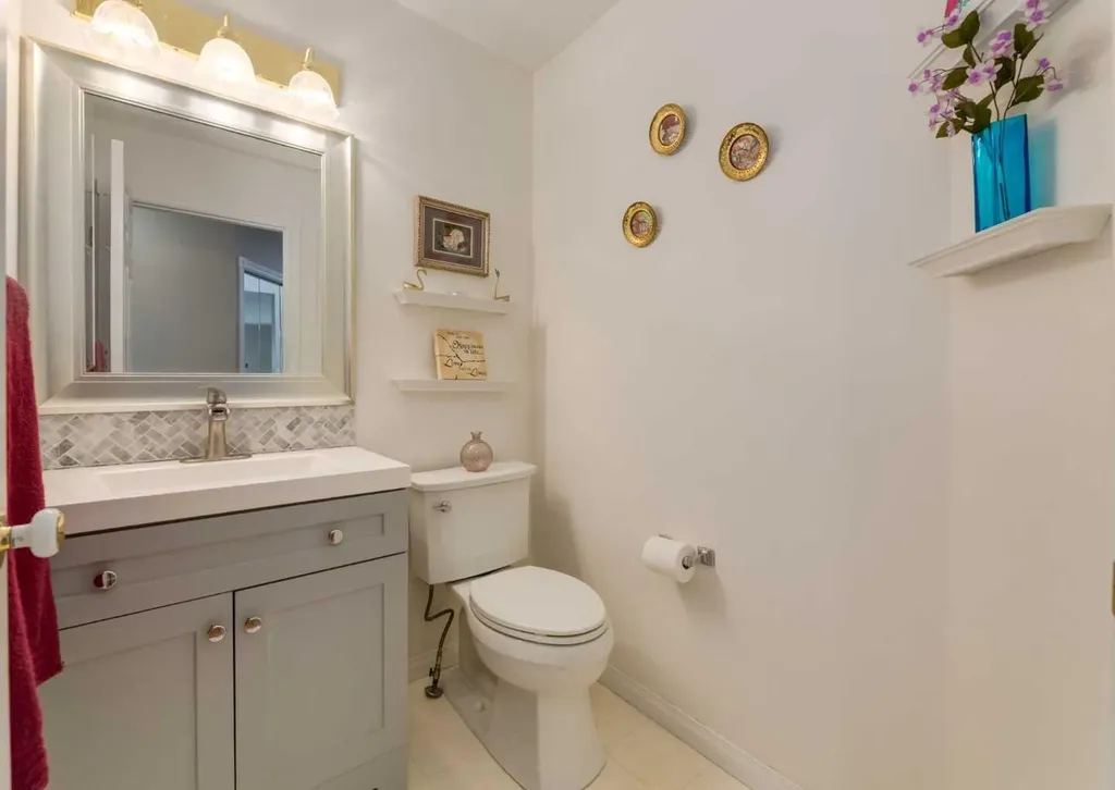 63 Arbour Lake Drive NW Calgary AB T3G 4A2