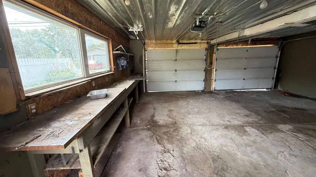 709 Centre Street Hanna AB T0J1P0
