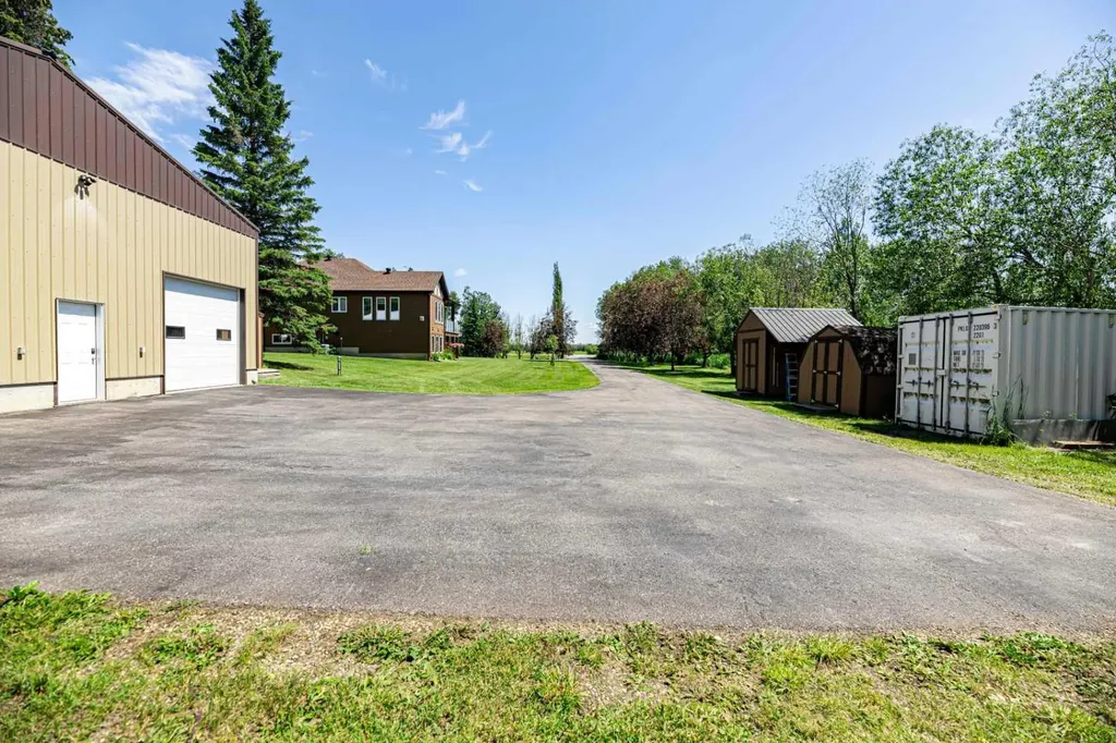 28342 Rr 283 Rural Red Deer County AB T4S 2B6