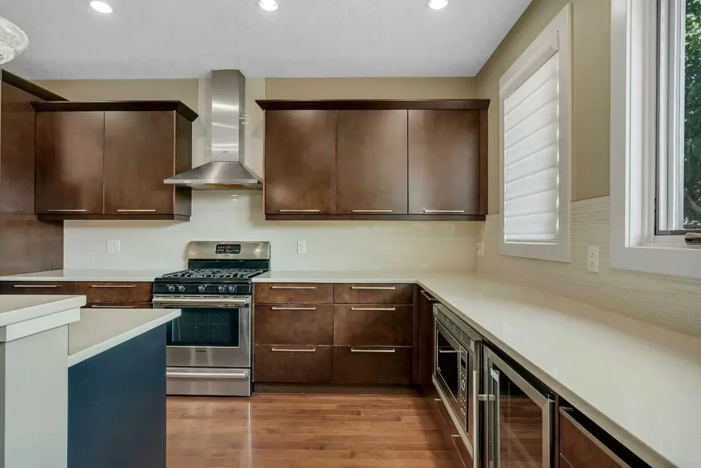1721 44 Avenue SW Calgary AB T2T 5M4