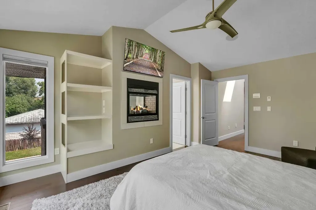 1721 44 Avenue SW Calgary AB T2T 5M4