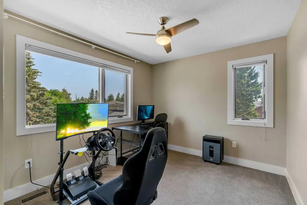 1721 44 Avenue SW Calgary AB T2T 5M4