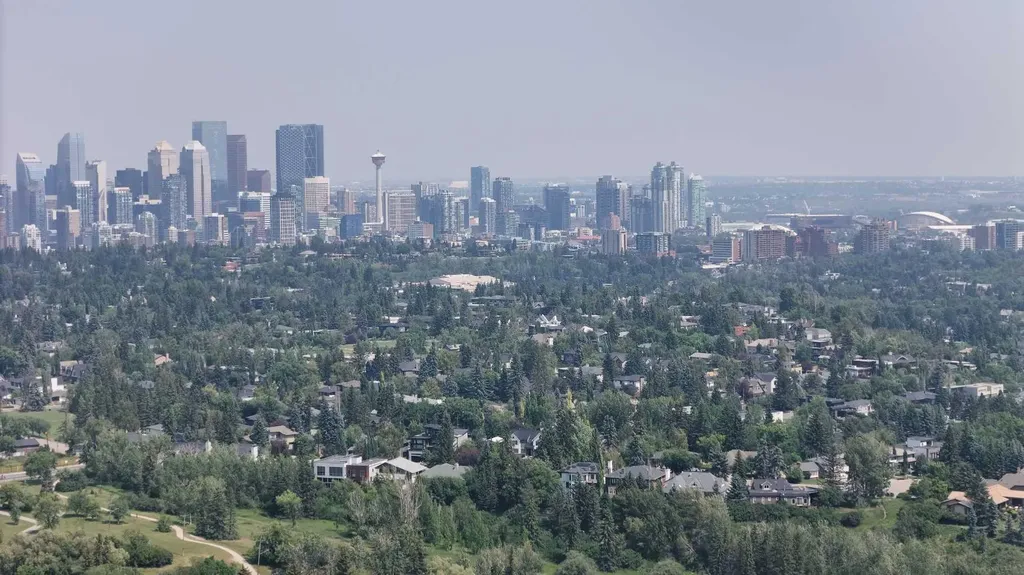 1721 44 Avenue SW Calgary AB T2T 5M4