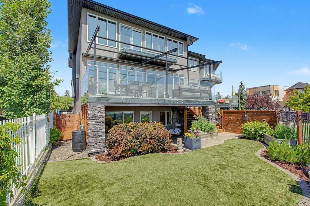 1355 Colgrove Avenue NE Calgary AB T2E 5C3