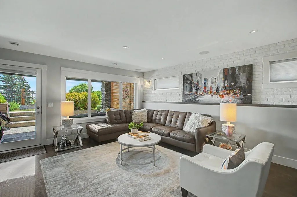 1355 Colgrove Avenue NE Calgary AB T2E 5C3