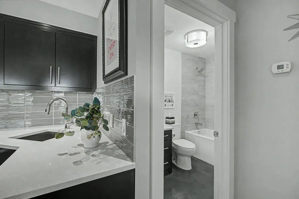1355 Colgrove Avenue NE Calgary AB T2E 5C3