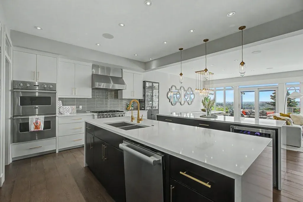 1355 Colgrove Avenue NE Calgary AB T2E 5C3