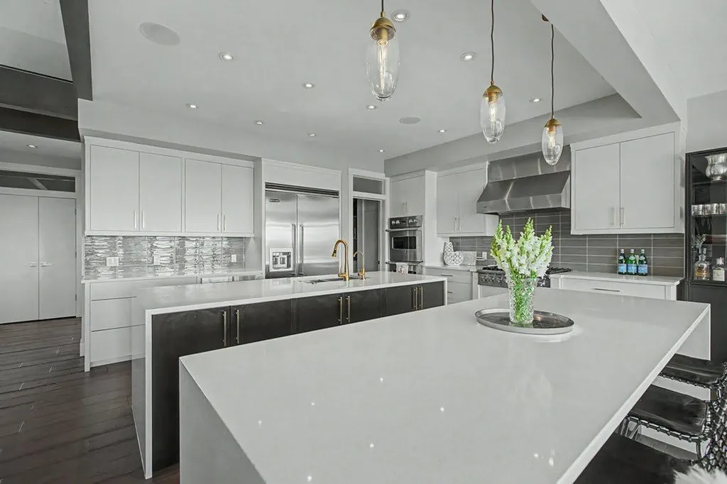 1355 Colgrove Avenue NE Calgary AB T2E 5C3