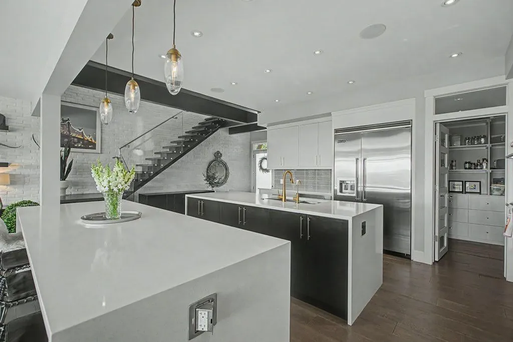 1355 Colgrove Avenue NE Calgary AB T2E 5C3