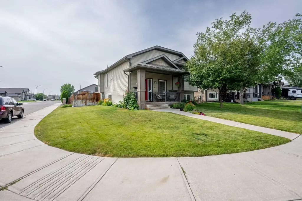 430 Lettice Perry Road N Lethbridge AB T1H 5P1
