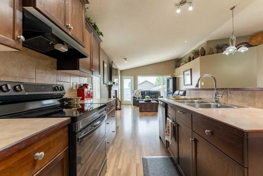 430 Lettice Perry Road N Lethbridge AB T1H 5P1