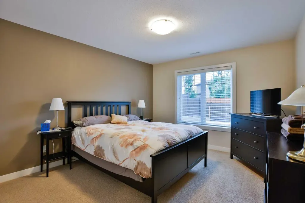 1577 Coalbanks Boulevard W Lethbridge AB T1J 4H6