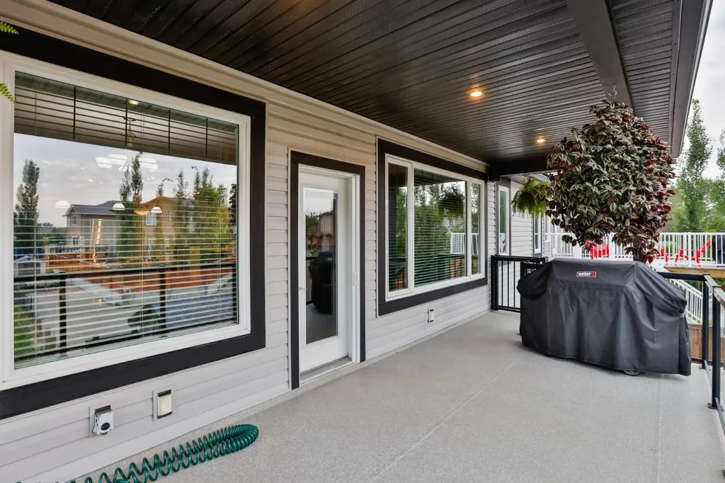 1577 Coalbanks Boulevard W Lethbridge AB T1J 4H6