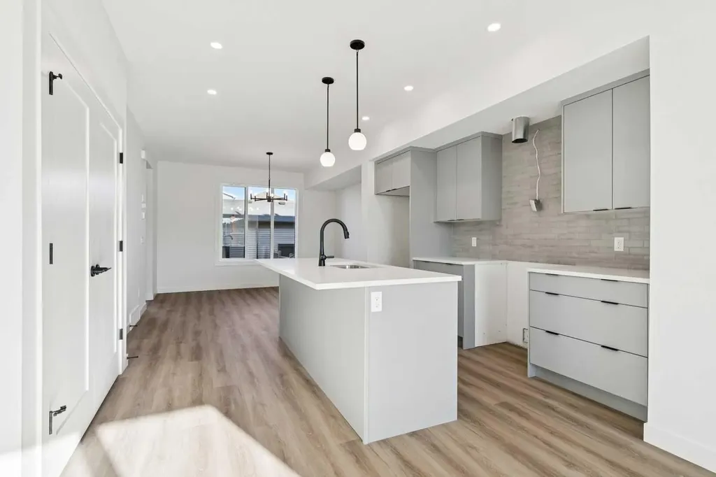 294 Belvedere Avenue SE Calgary AB T2A 8A1