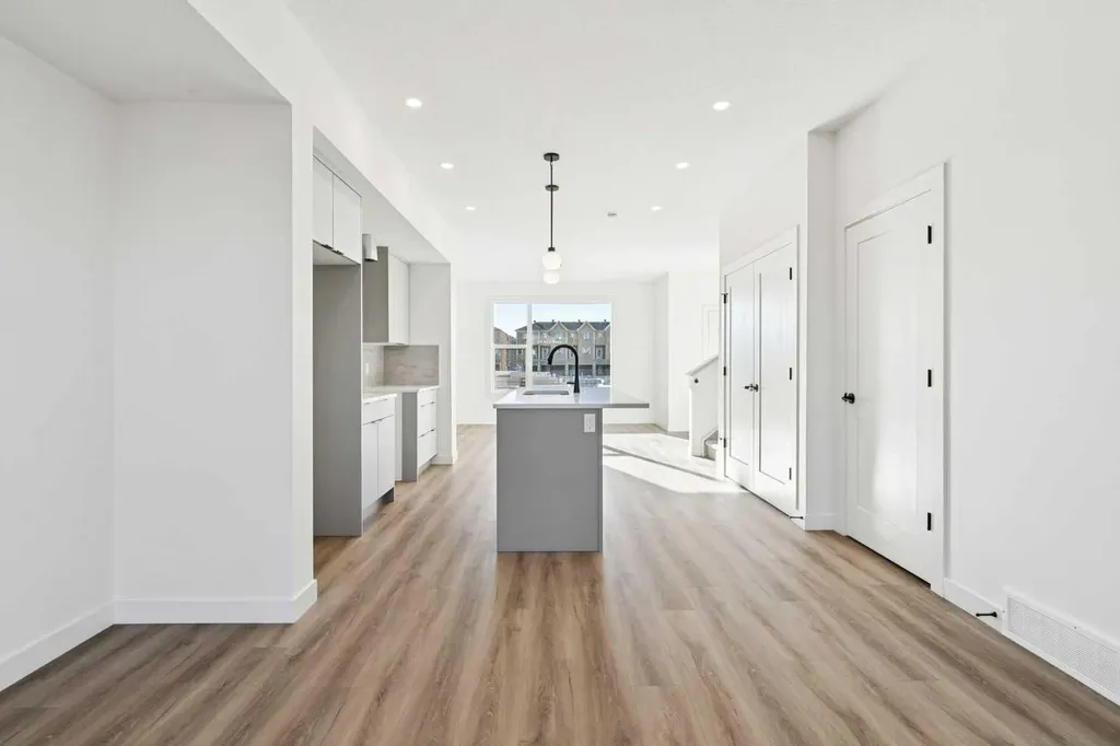 294 Belvedere Avenue SE Calgary AB T2A 8A1