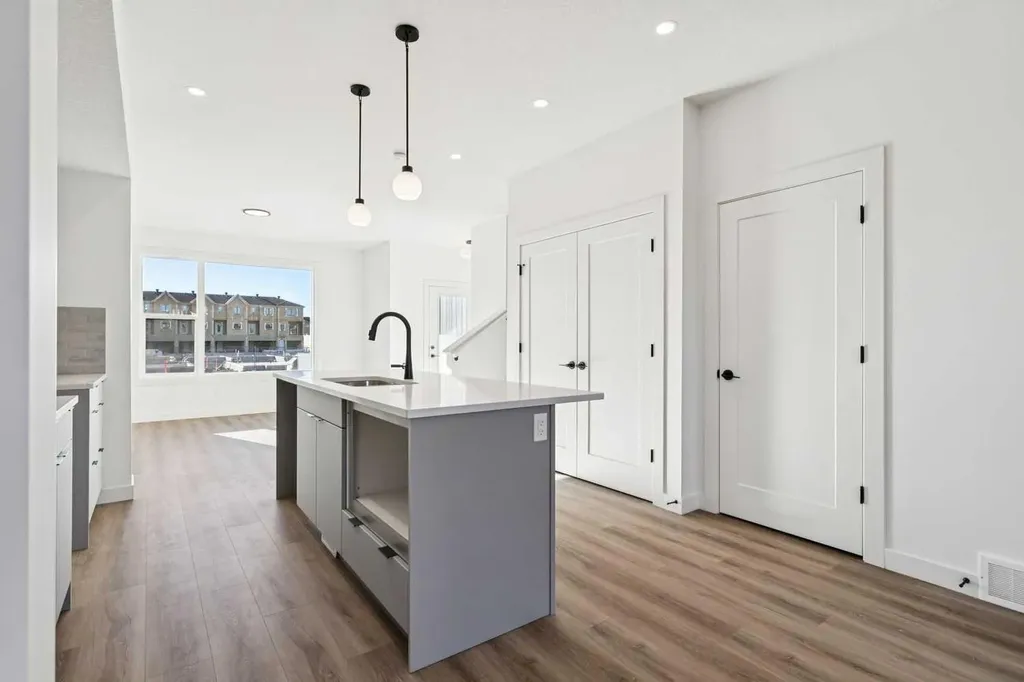 294 Belvedere Avenue SE Calgary AB T2A 8A1