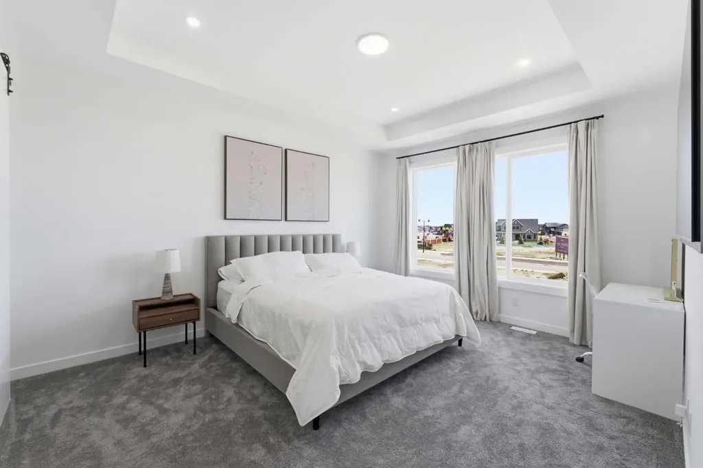 76 Legacy Woods Crescent SE Calgary AB T2X 2G5
