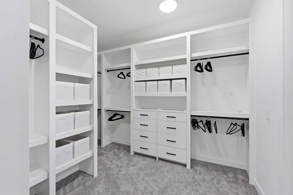 76 Legacy Woods Crescent SE Calgary AB T2X 2G5