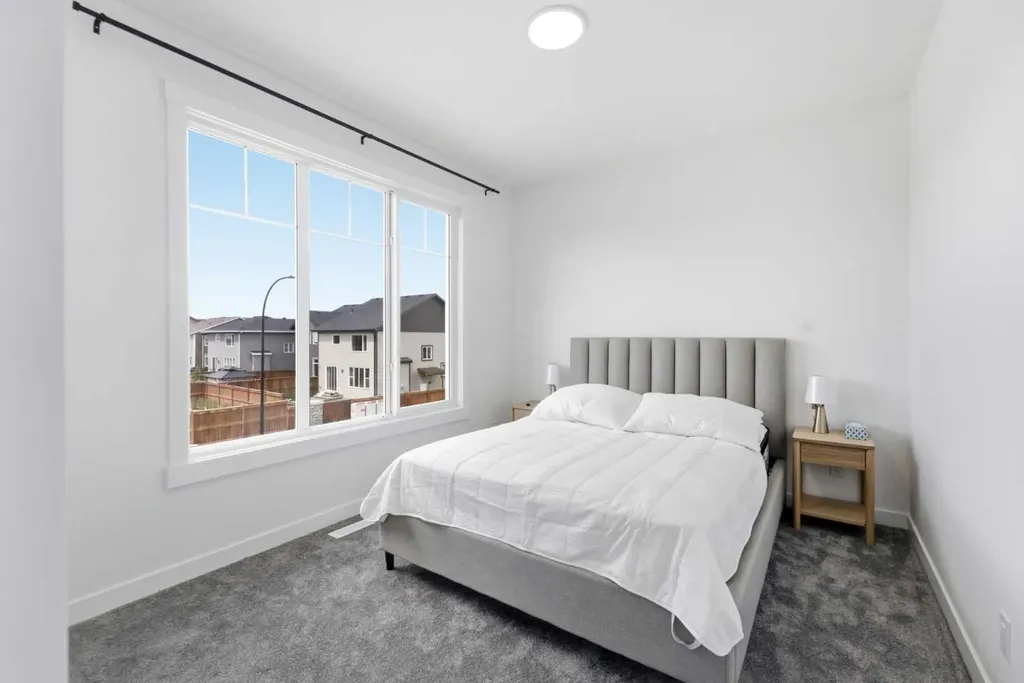 76 Legacy Woods Crescent SE Calgary AB T2X 2G5