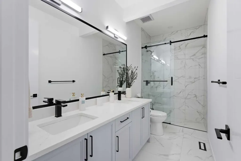 76 Legacy Woods Crescent SE Calgary AB T2X 2G5