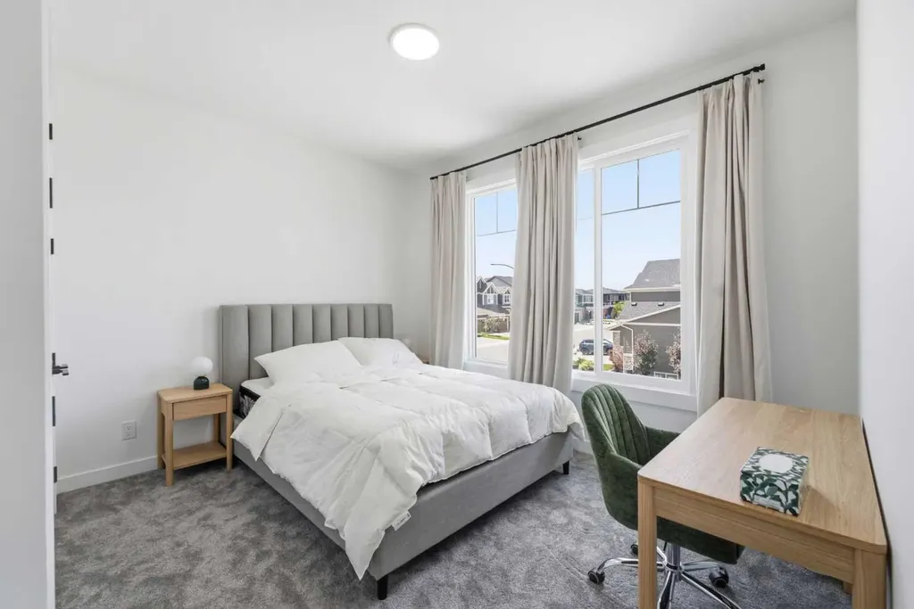 76 Legacy Woods Crescent SE Calgary AB T2X 2G5