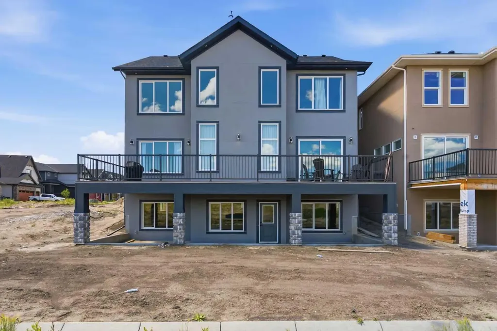 76 Legacy Woods Crescent SE Calgary AB T2X 2G5