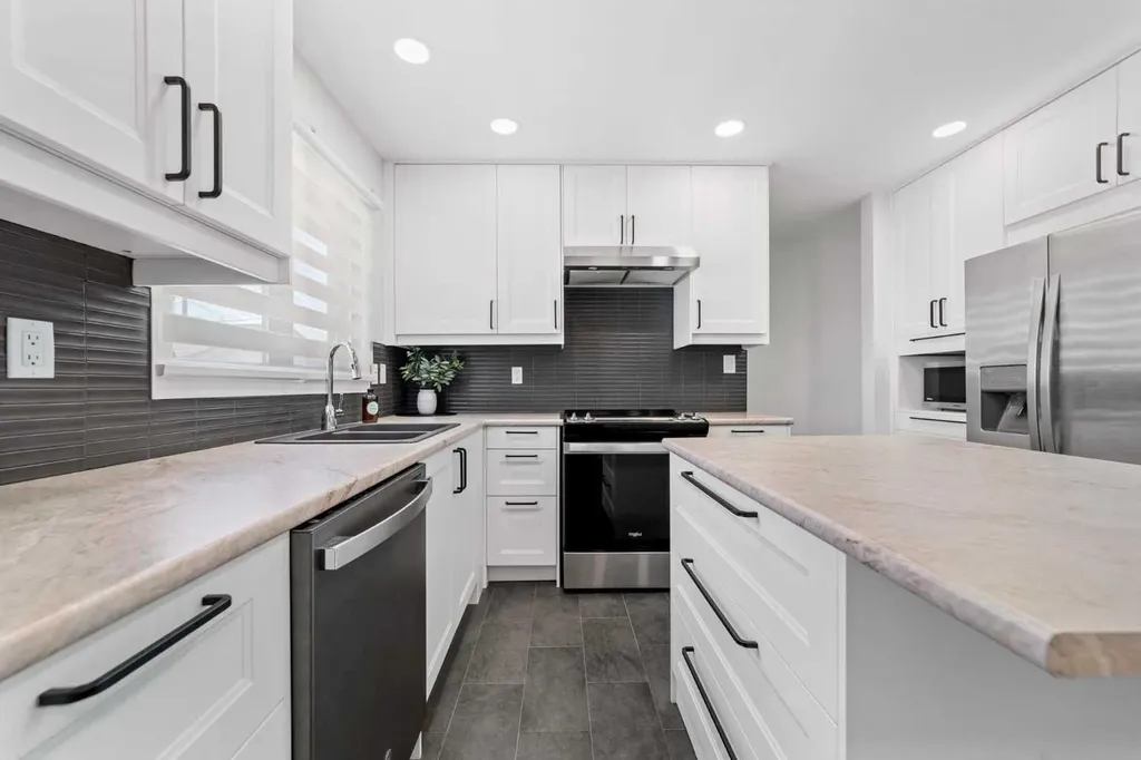 5413 48 Avenue W Forestburg AB T0B 1N0