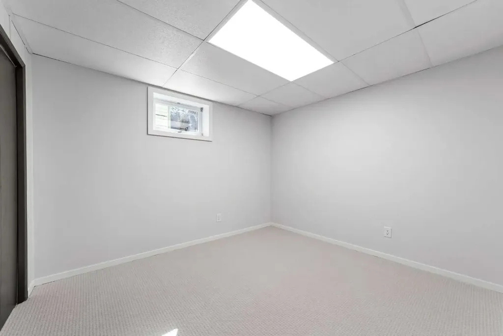 5413 48 Avenue W Forestburg AB T0B 1N0